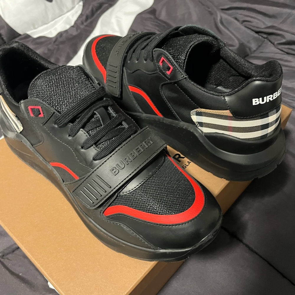 Burberry Men's Black and Red Sneakers with Plaid Detail